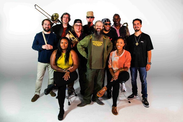 Groundation (foto do artista)